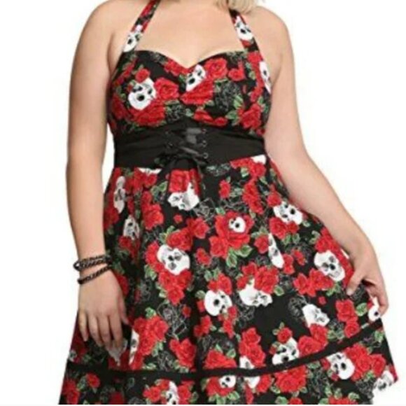 Torrid Red & Black Skull and Roses Halter Dress - Plus Size 24 - Picture 12 of 12